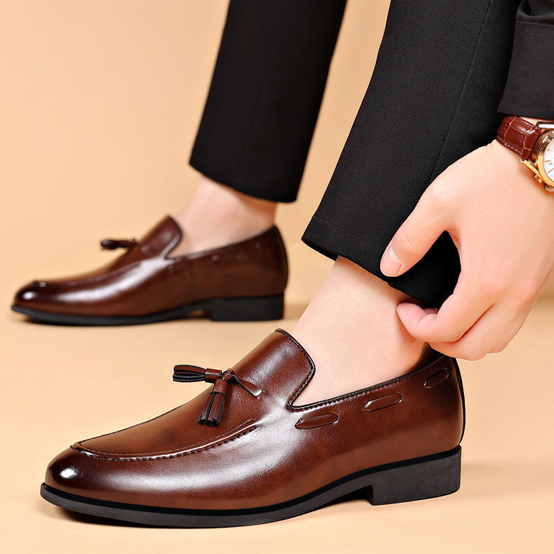 2026 Men's Casual Business Oxford Style Leather PU Summer Weddings Popular Luxury Slip On Sneakers Formal Business Dress Shoes  85$