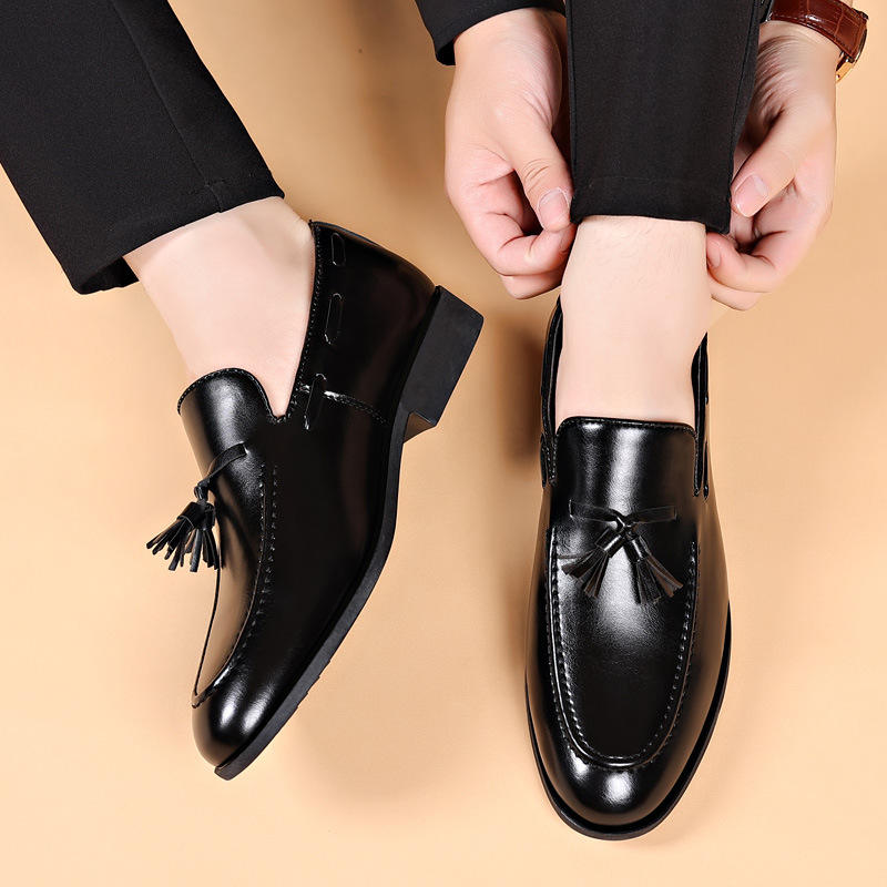 2026 Men's Casual Business Oxford Style Leather PU Summer Weddings Popular Luxury Slip On Sneakers Formal Business Dress Shoes  85$